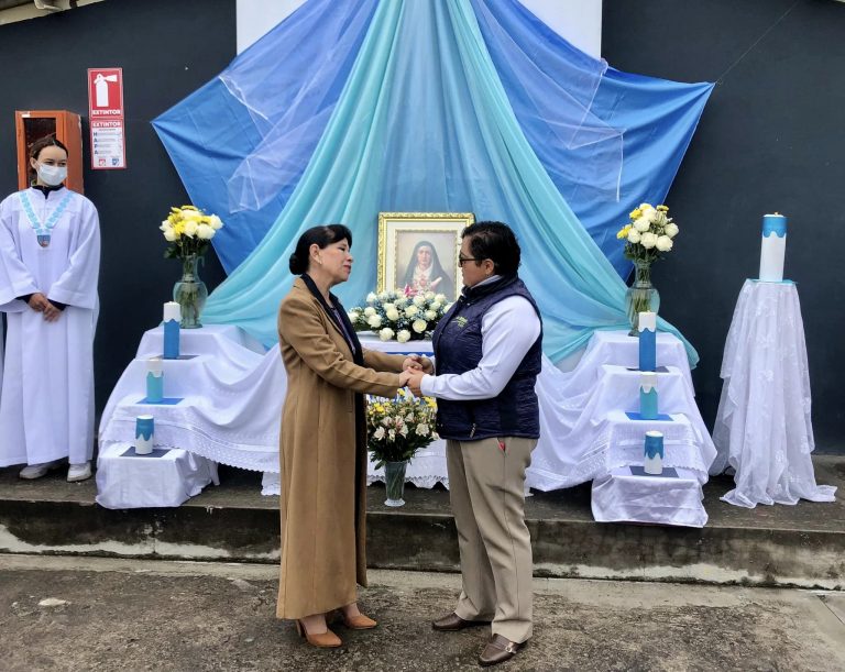 Visita del cuadro emblemático de Nuestra Madre María en la advocación de “ La Dolorosa”