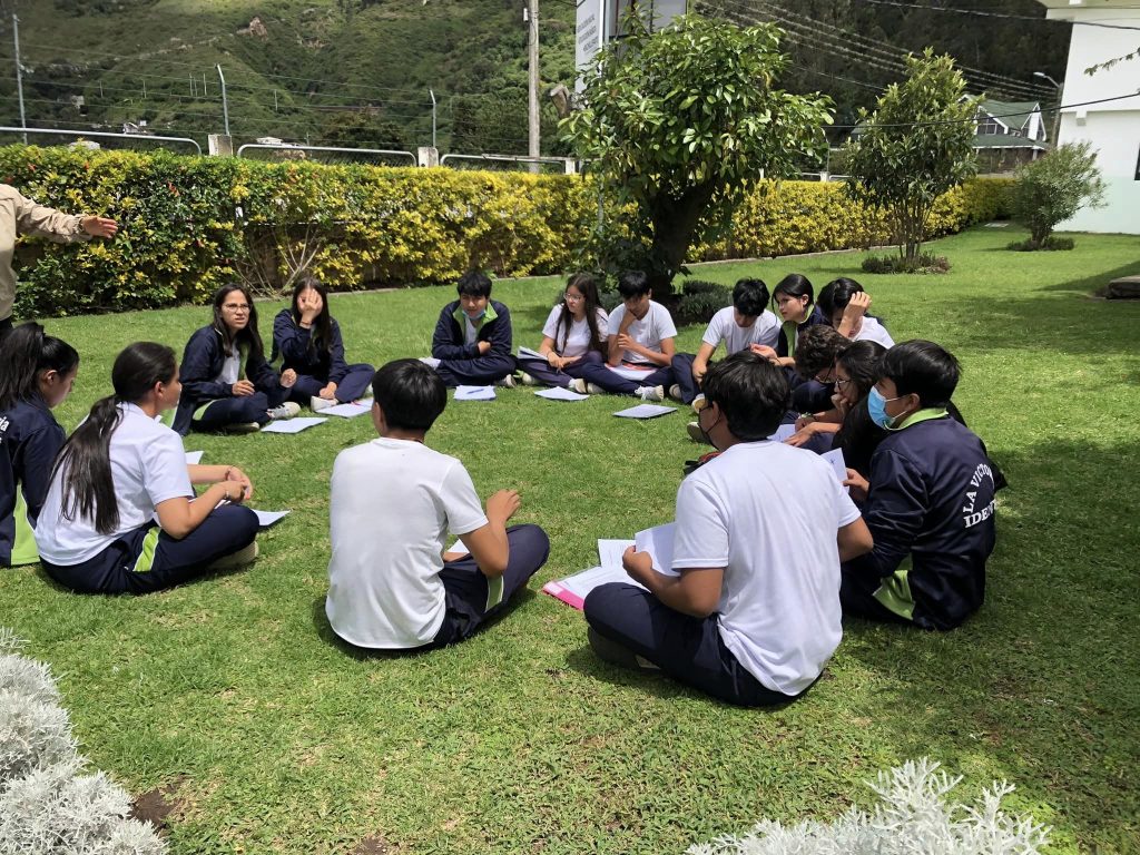 Vida institucional de La Victoria: Comunidad educativa