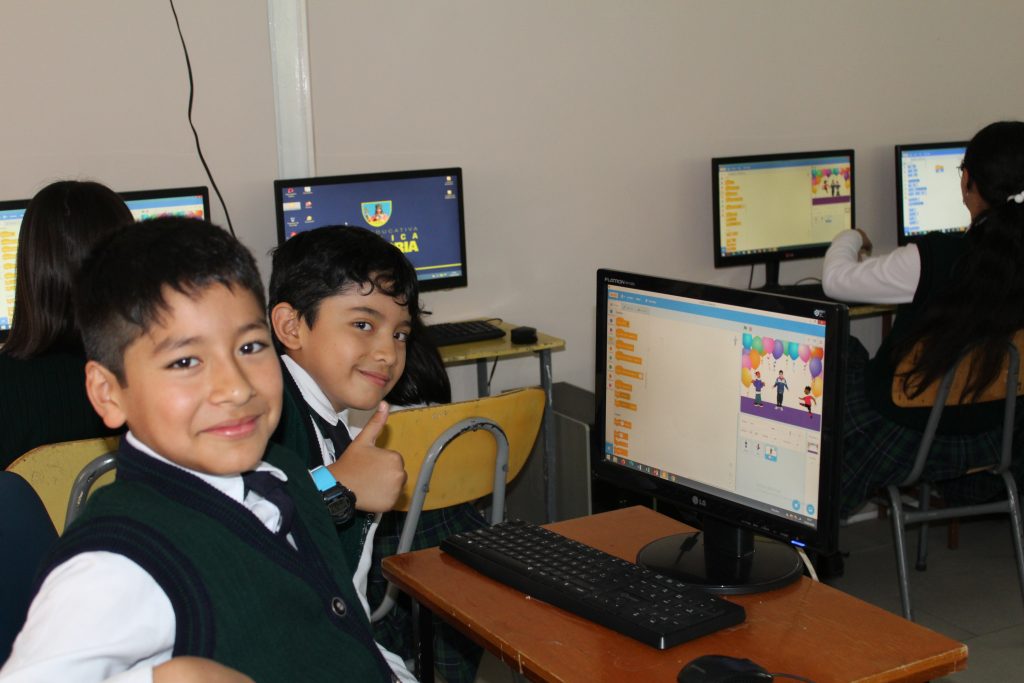 Estudiantes de Básica Elemental en una actividad formativa