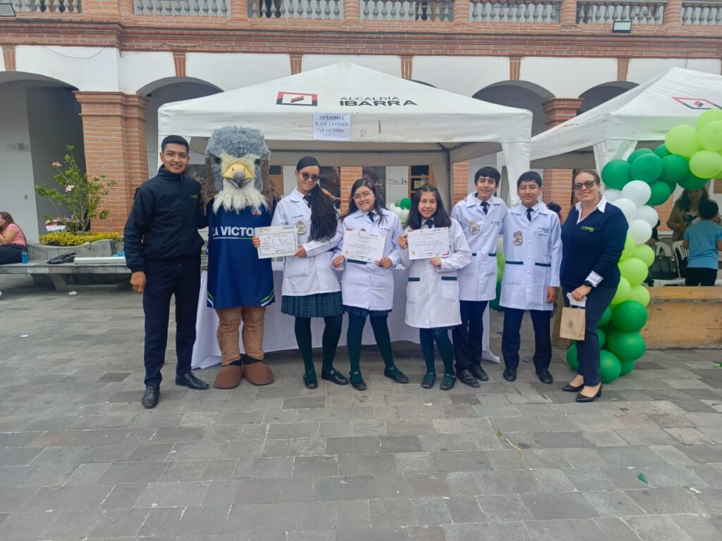 Estudiantes de Básica Superior en una actividad formativa
