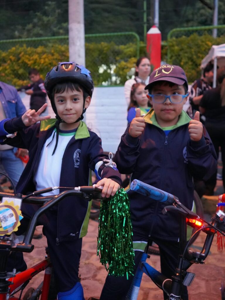 Estudiantes de Básica Elemental en una actividad formativa